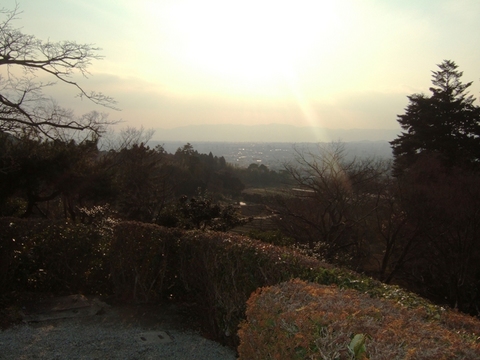 隣雲亭から西南方向に洛中市街を一望