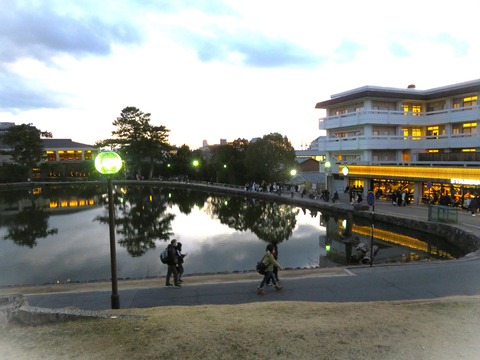 £±¥¹¥¿¡¼¥Ð¥Ã¥¯¥¹¤â¤¢¤ë±îÂô¤ÎÃÓ