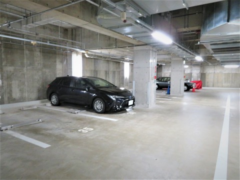 �北國新聞赤羽ホール・地下駐車場