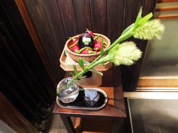 °À¤Î·ÔÊÁ¤¬ÌçÁ°¤Ë¾þÉÕ¤µ¤ì¤Æ¤¤¤¿