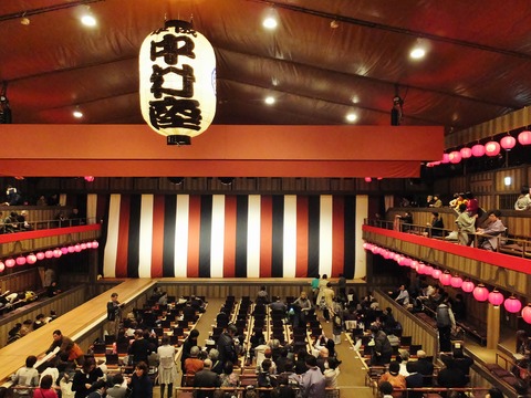 7����������