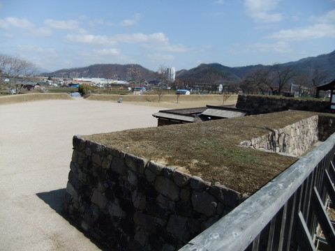 Ϧ������������γ���