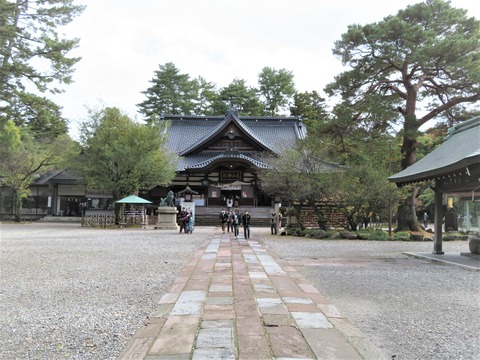 �尾山神社・拝殿