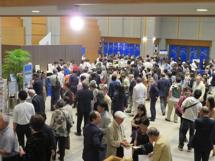 ����ȥ�󥹤˰����