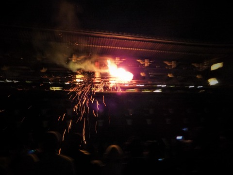 お水取り 二月堂