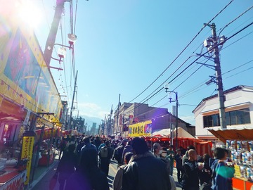 6・人混みでいっぱいの本町通り