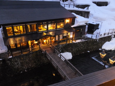 9����������