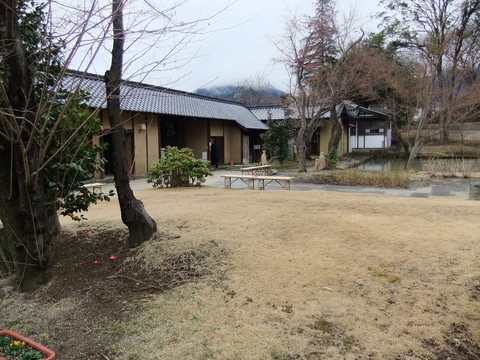 ɽ��������Ƥν񱡤�˾��