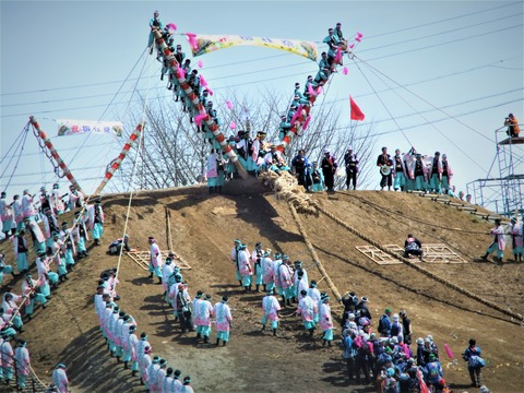 2010.4.4 諏訪大社御柱祭 木落し - コピー