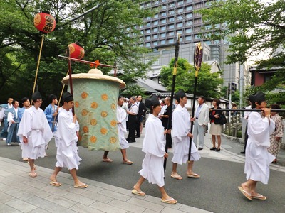 £±£³¡¦¿§¡¹¡¢²í¤Ê¹ÔÎó¤¬Â³¤¤Þ¤¹