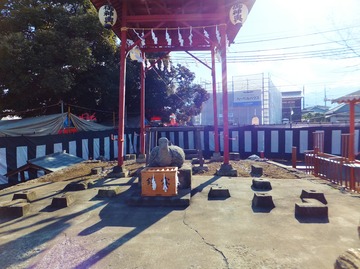 8・御旅所にある亀の子石