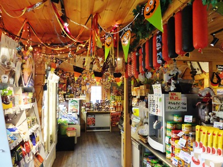 メッチャ、楽しい店内