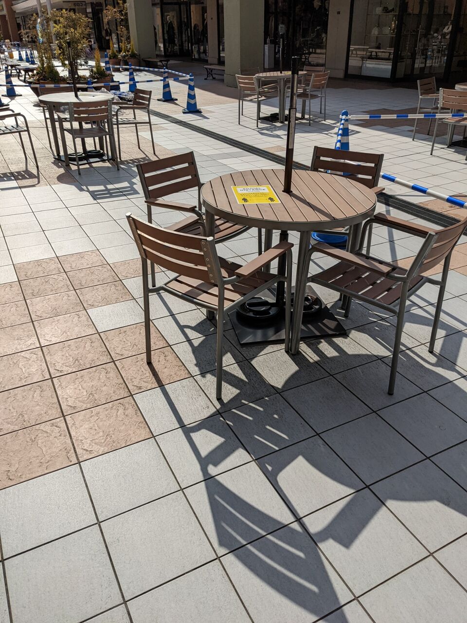 京都から３０分 三井アウトレットパーク滋賀竜王へ犬と一緒に行ってきた 京都目線 Fwf彡