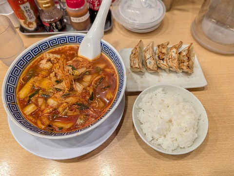 四条新町【タンメンと餃子kibaru】で「辛旨タンメン（餃子セット）」を食べてきた