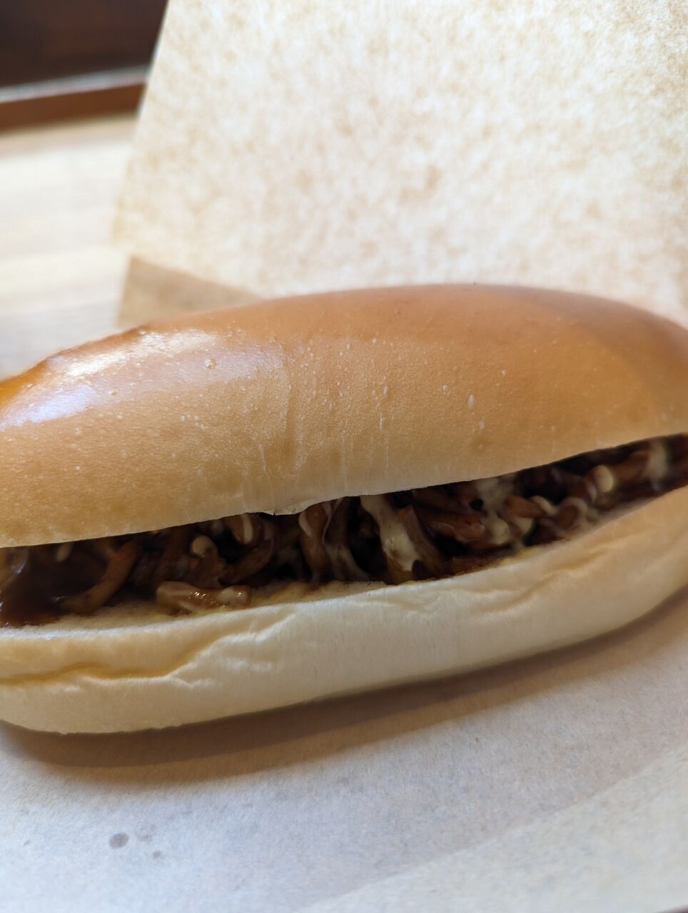 【パンの田島 新京極店】でモーニング「焼きそばパン」を食べてきた 京都目線 (ΦωΦ彡)