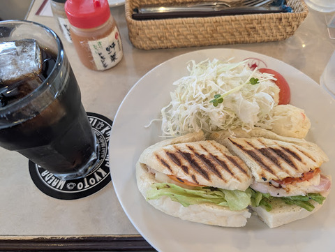 御池衣棚「前田珈琲御池店」で「焼きたてパニーニ」のモーニングセットを食べてきた