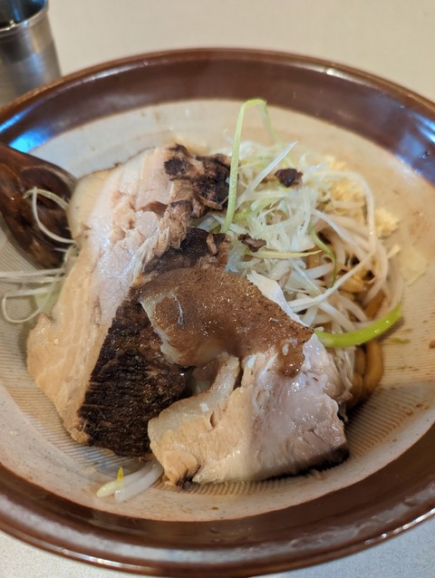 PXL_20221110_035313355