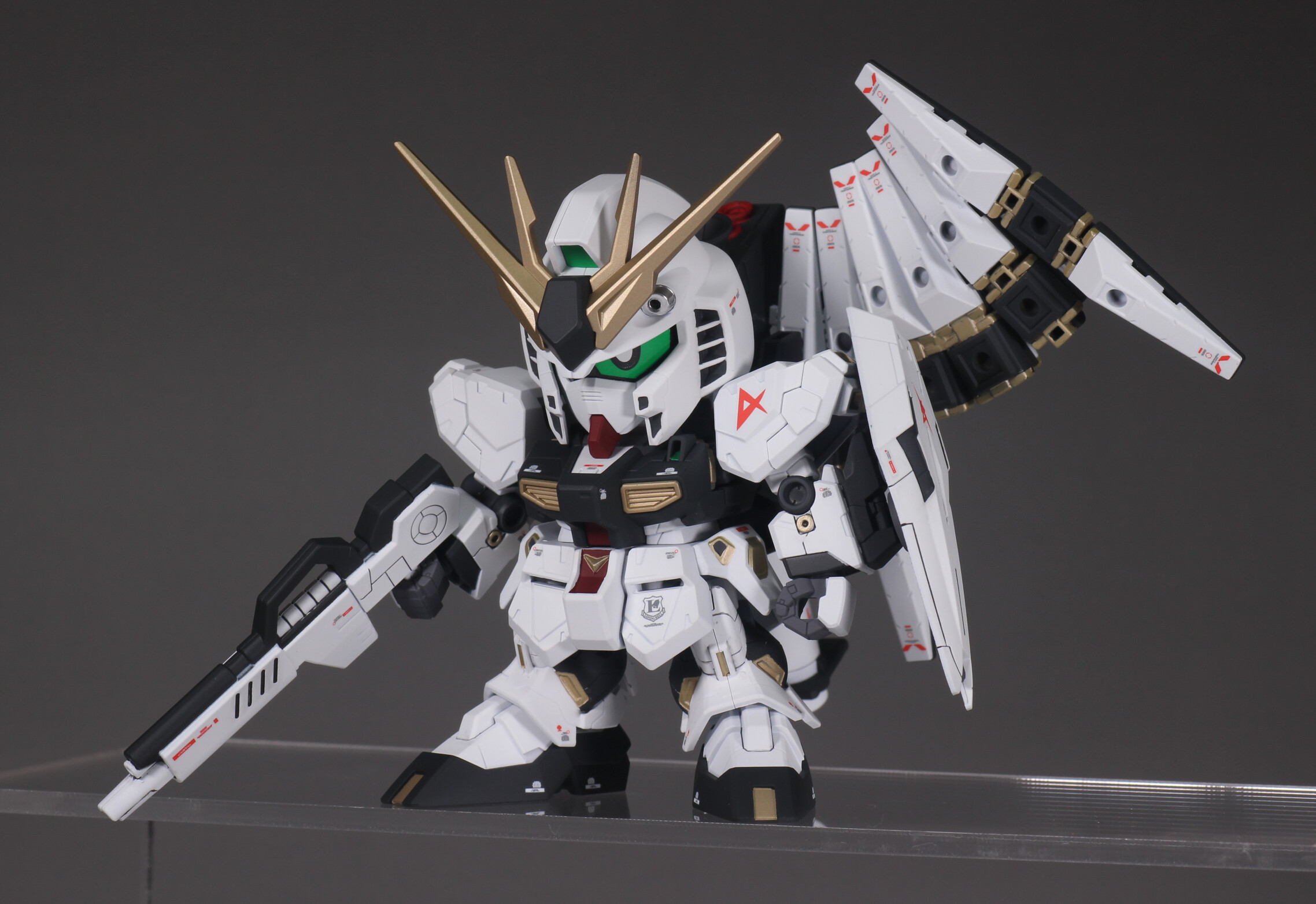 BB戦士 387 νガンダム (ニューガンダム) 全塗装 : Namicomの BB戦士 387 νガンダム (ニューガンダム) 全塗装 : Namicomの