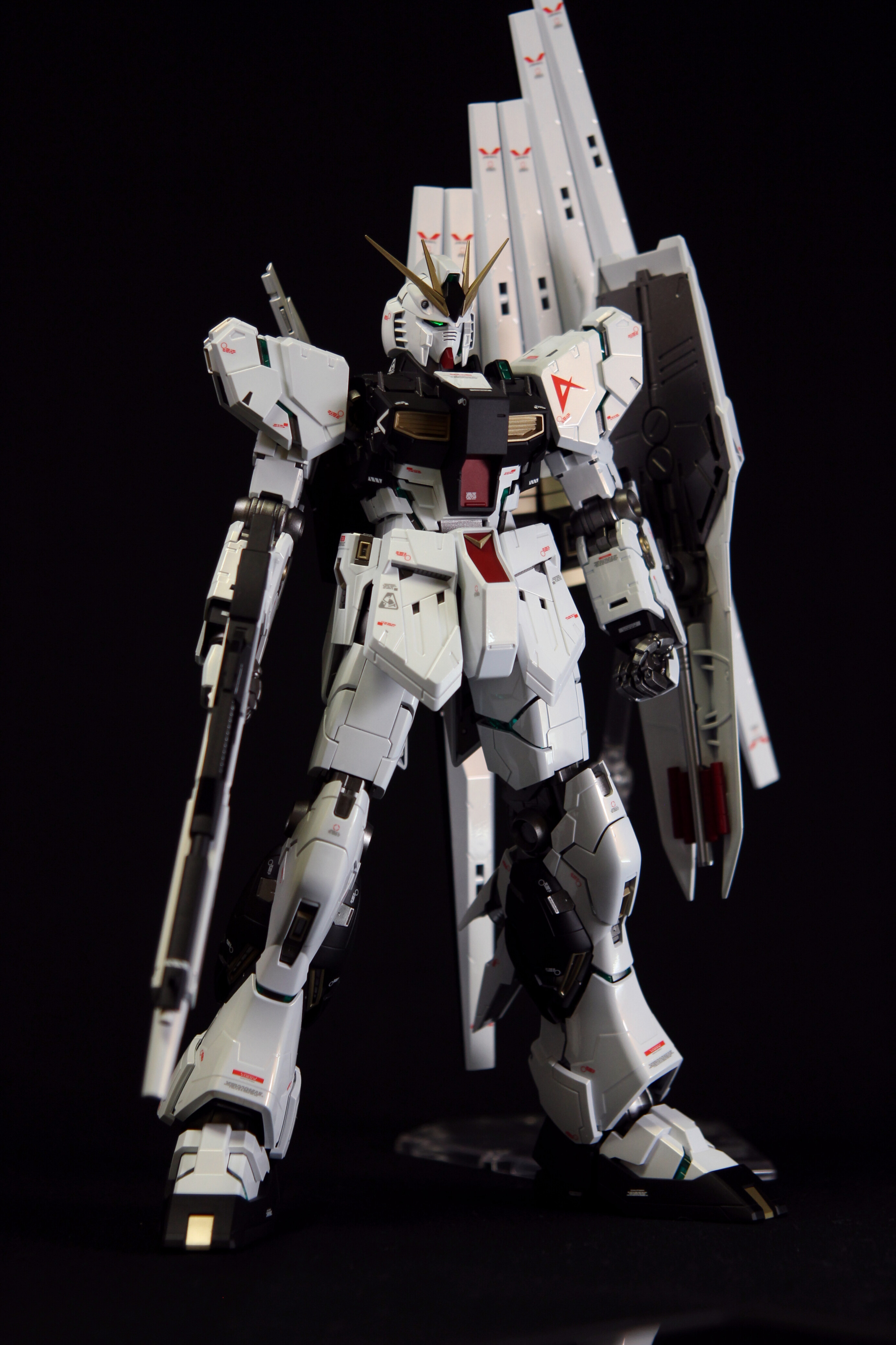 MG RX-93 しみ込み νガンダム カトキ版 全塗装金属パーツ接着