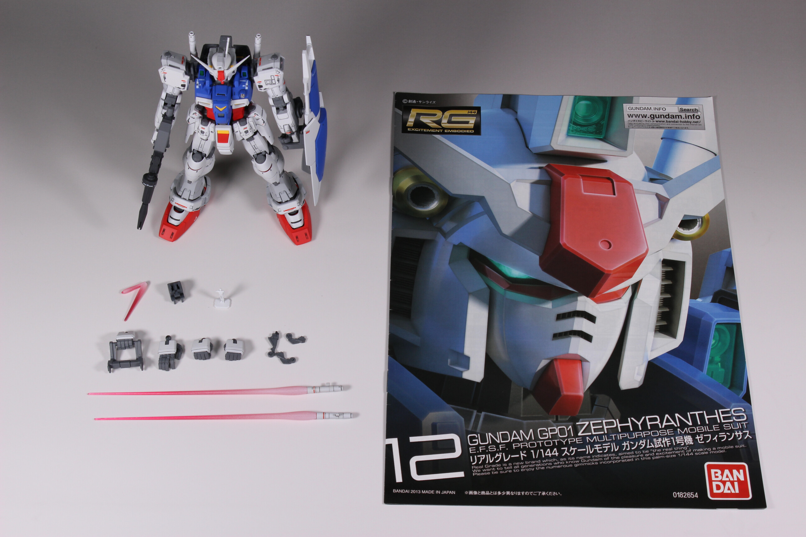 RG 1/144 RX-78GP01 ガンダム試作1号機 ゼフィランサス 全塗装 RG 1/144 RX-78GP01 ガンダム試作1号機 ゼフィランサス 全塗装