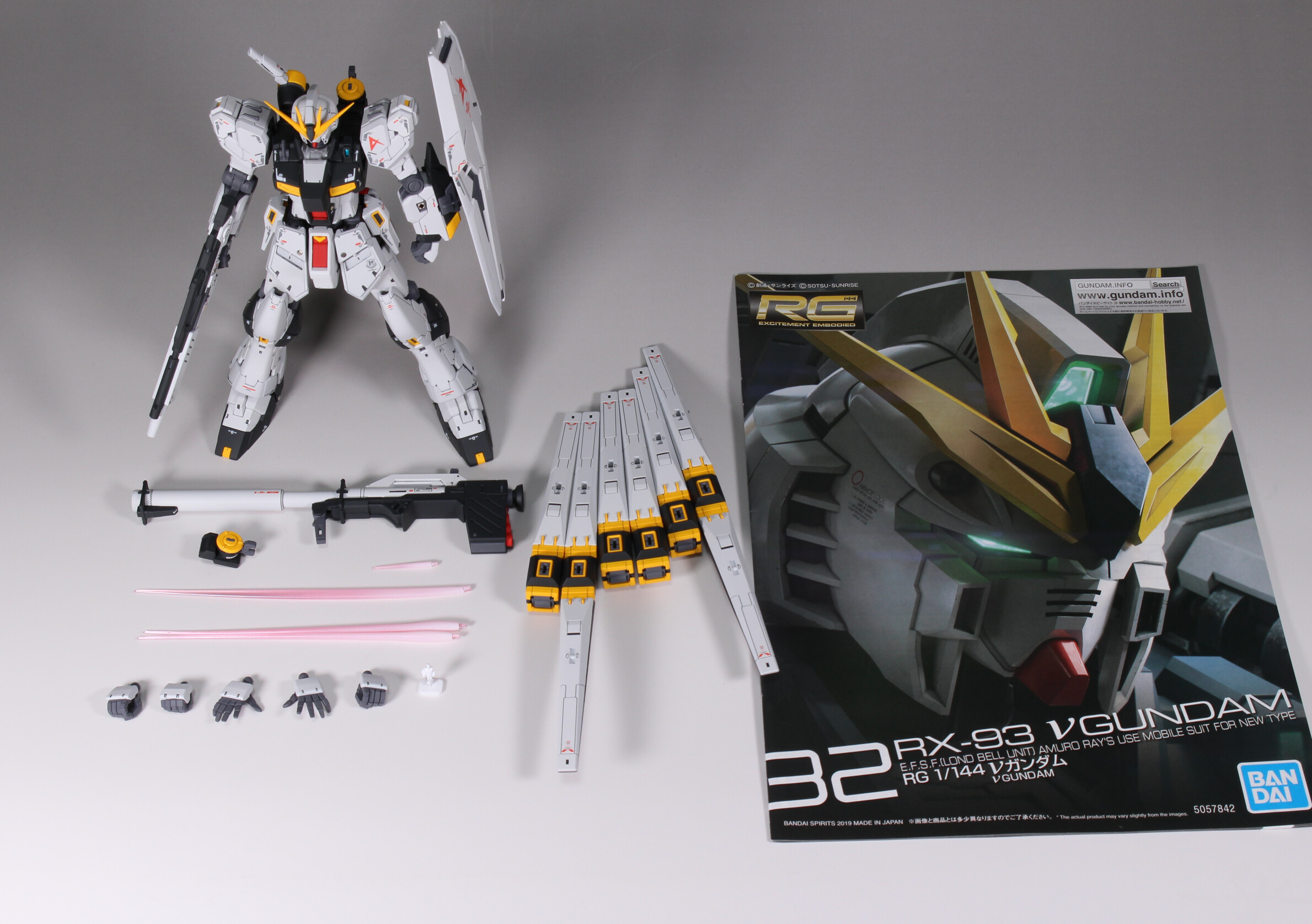 RG 1/144 νガンダム 全塗装 : Namicomのガンプラ RG 1/144 νガンダム 全塗装 : Namicomのガンプラ
