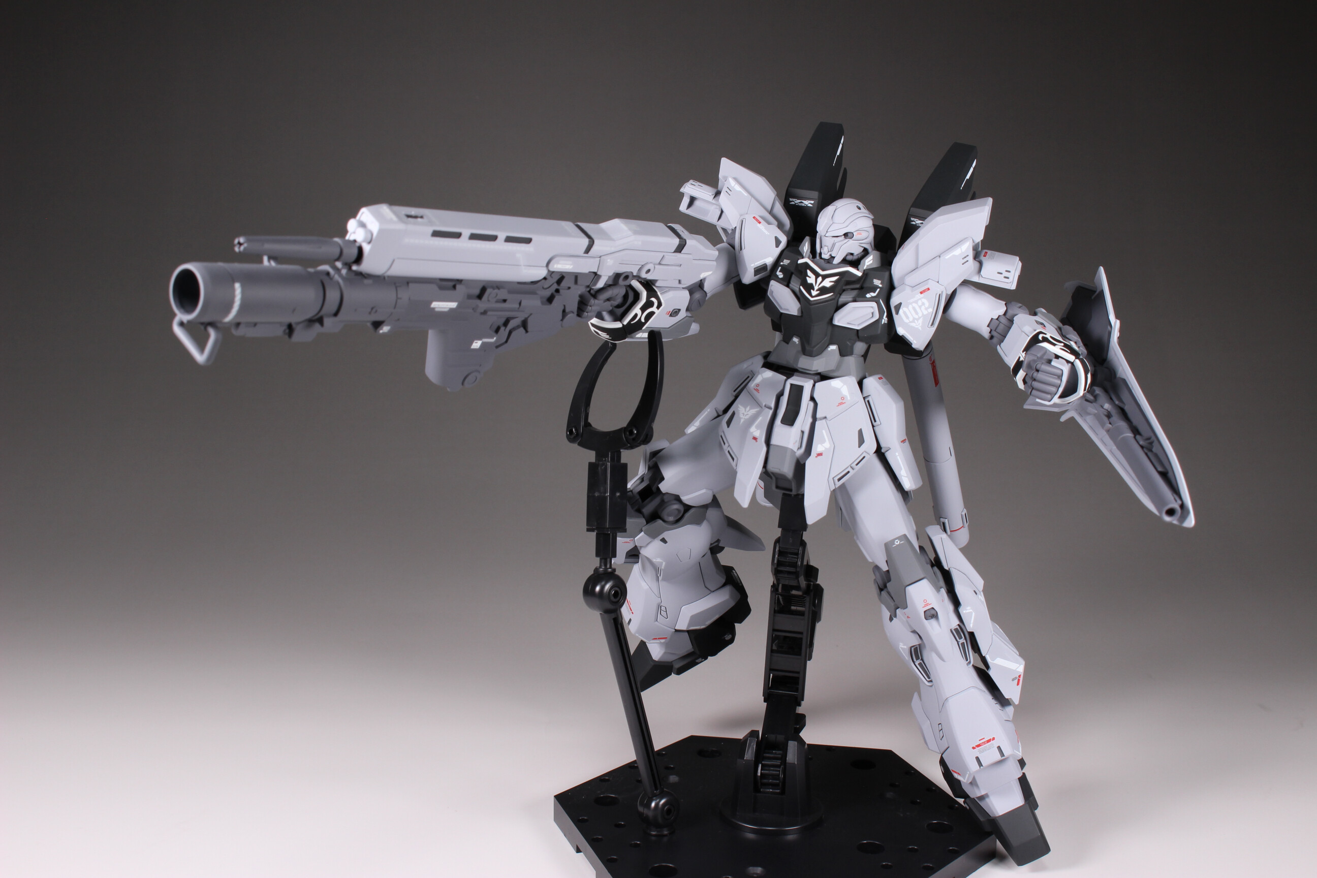 HGUC 1/144 シナンジュ・スタイン (ナラティブVer.) 全塗装