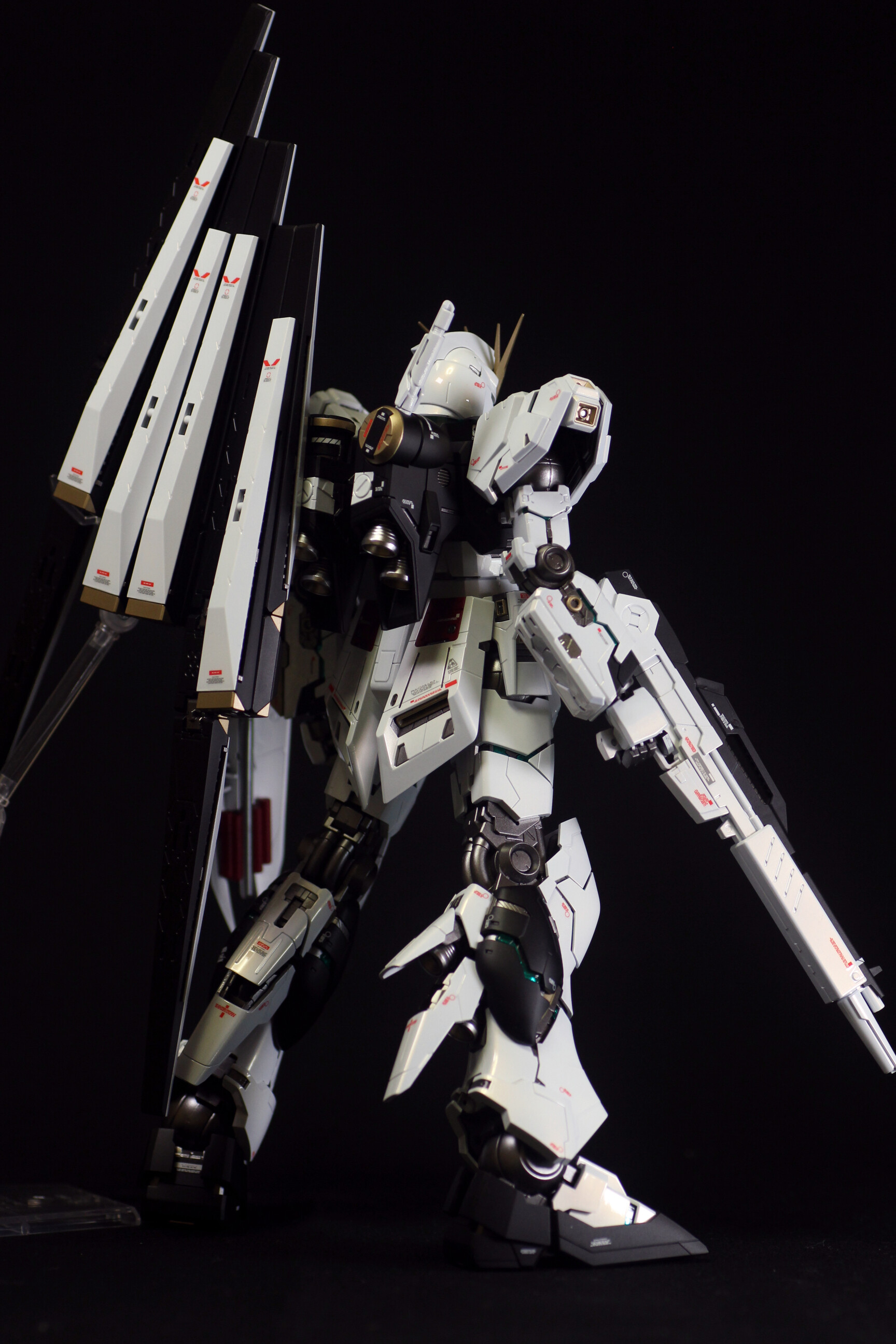 MG RX-93 vガンダム Ver.Ka 全塗装 ウレタン仕上げ : Namicomのガンプラ
