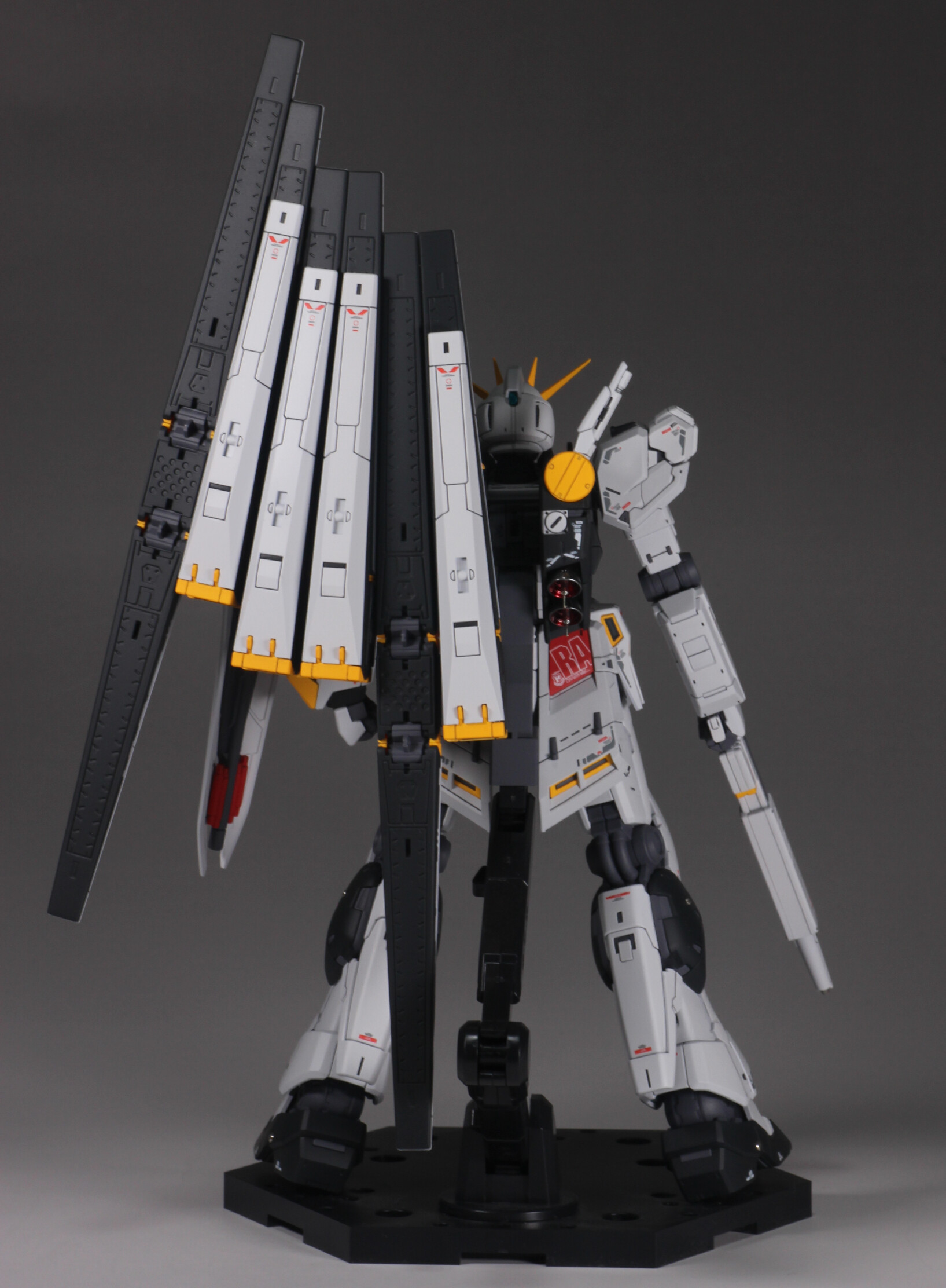 RG 1/144 νガンダム 全塗装 : Namicomのガンプラ RG 1/144 νガンダム 全塗装 : Namicomのガンプラ
