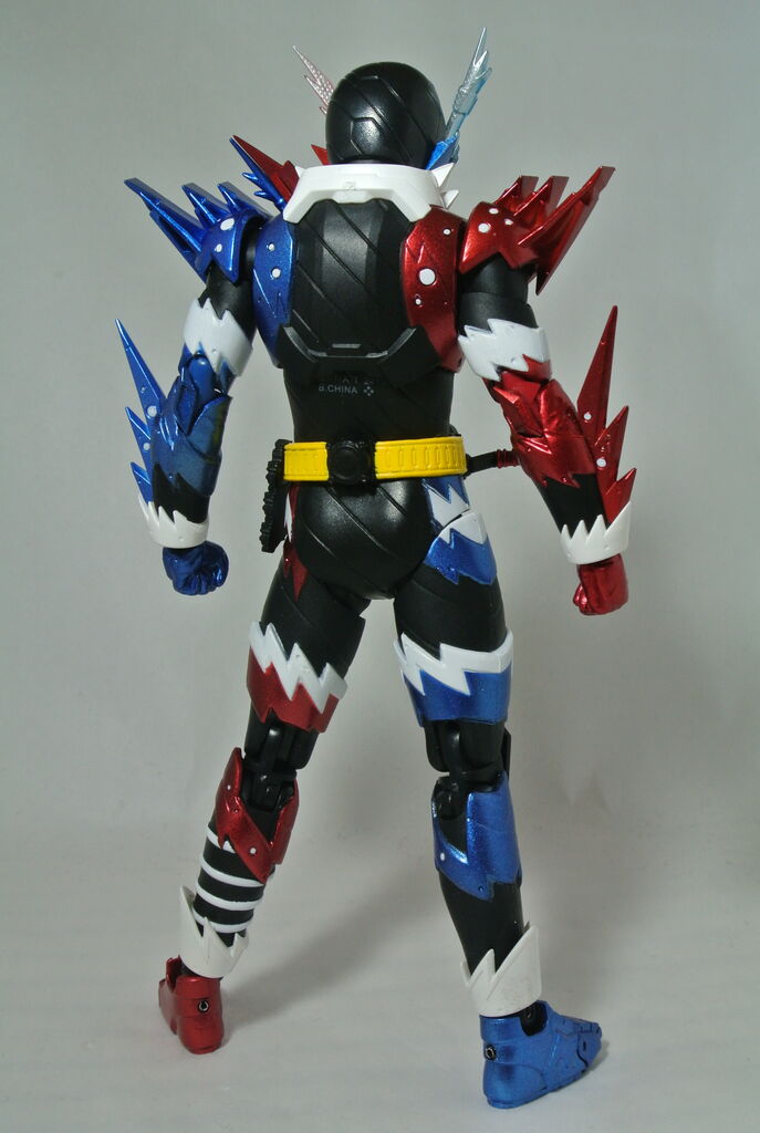 S.H.Figuarts 仮面ライダービルド ラビットタンクスパークリング