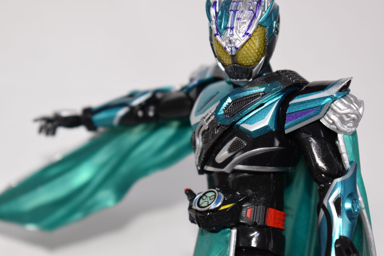 S.H.Figuarts 仮面ライダーブレン レビュー : ハニワの玩具部屋
