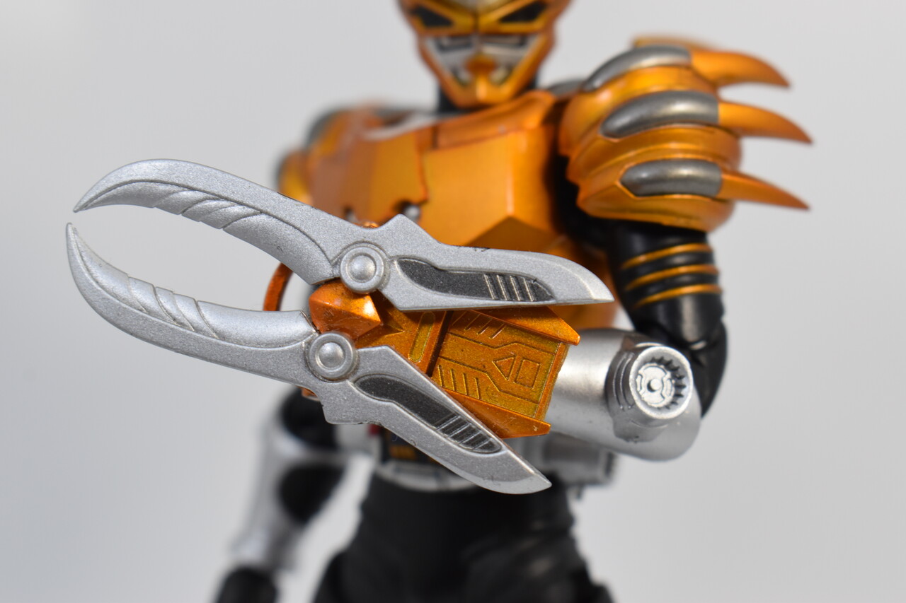 【未開封】魂ウェブ商店限定 SHFiguarts 仮面ライダーシザース cg50022707_600x600_crop_center
