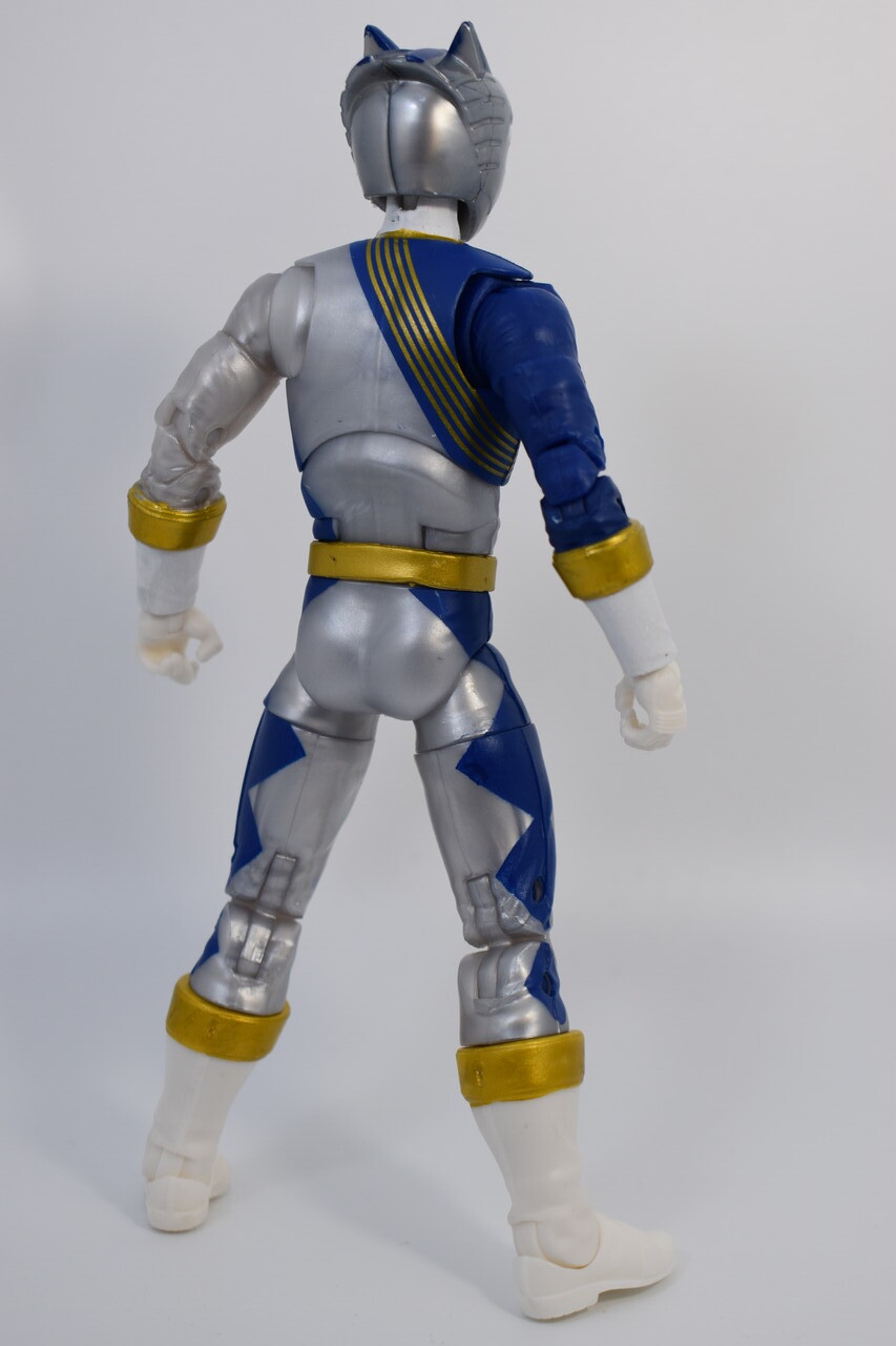 POWER RANGERS LIGHTNING COLLECTION WILD FORCE LUNAR WOLF