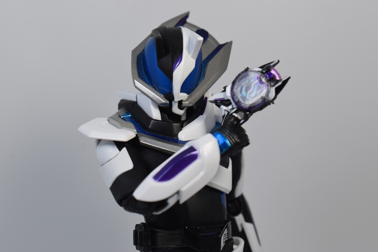 S.H.Figuarts 仮面ライダージーン レビュー : ハニワの玩具部屋
