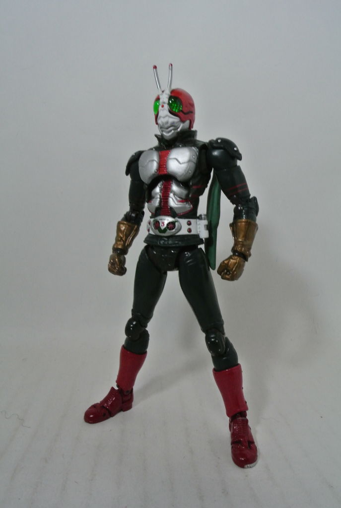 仮面ライダー THE NEXT V3フィギュア S.H.フィギュアーツ 仮面ライダーV3 (THE NEXT) フィギュア