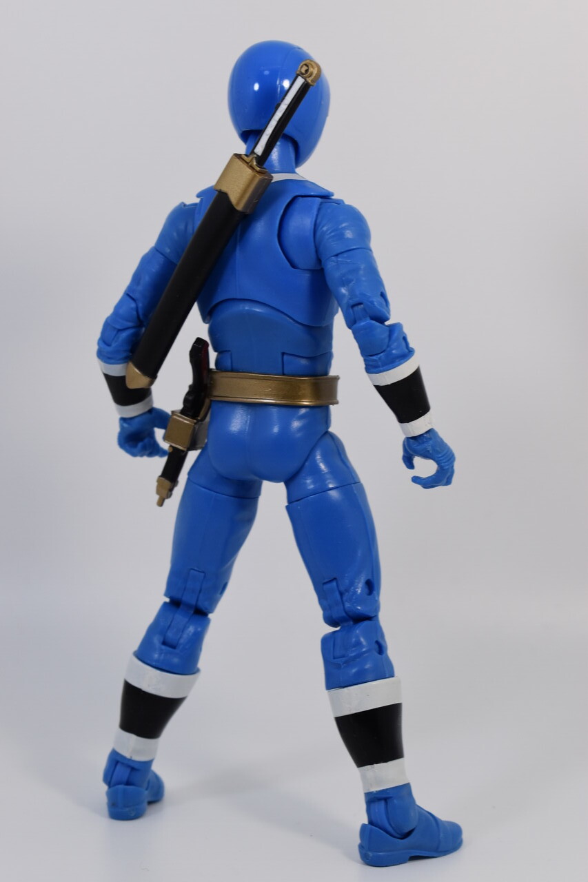 ライトニングコレクション　アバレッド　フィギュアーツ　アバレンジャー POWER RANGERS LIGHTNING COLLECTION DINO THUNDER WHITE RANGER