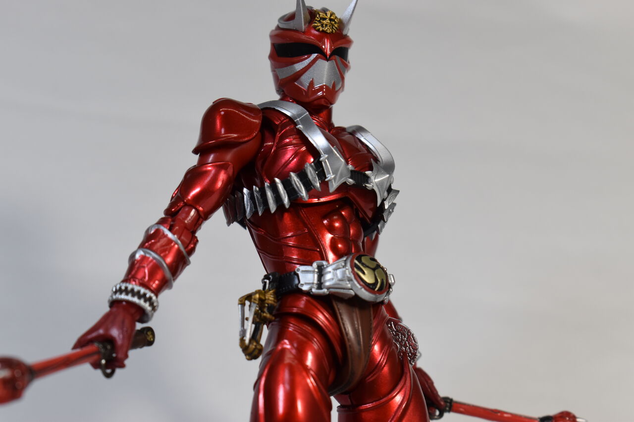 S.H.Figuarts 仮面ライダー響鬼紅（真骨彫製法） レビュー : ハニワの