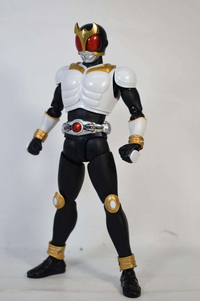 S.H.Figuarts 仮面ライダークウガ グローイングフォーム（真骨彫