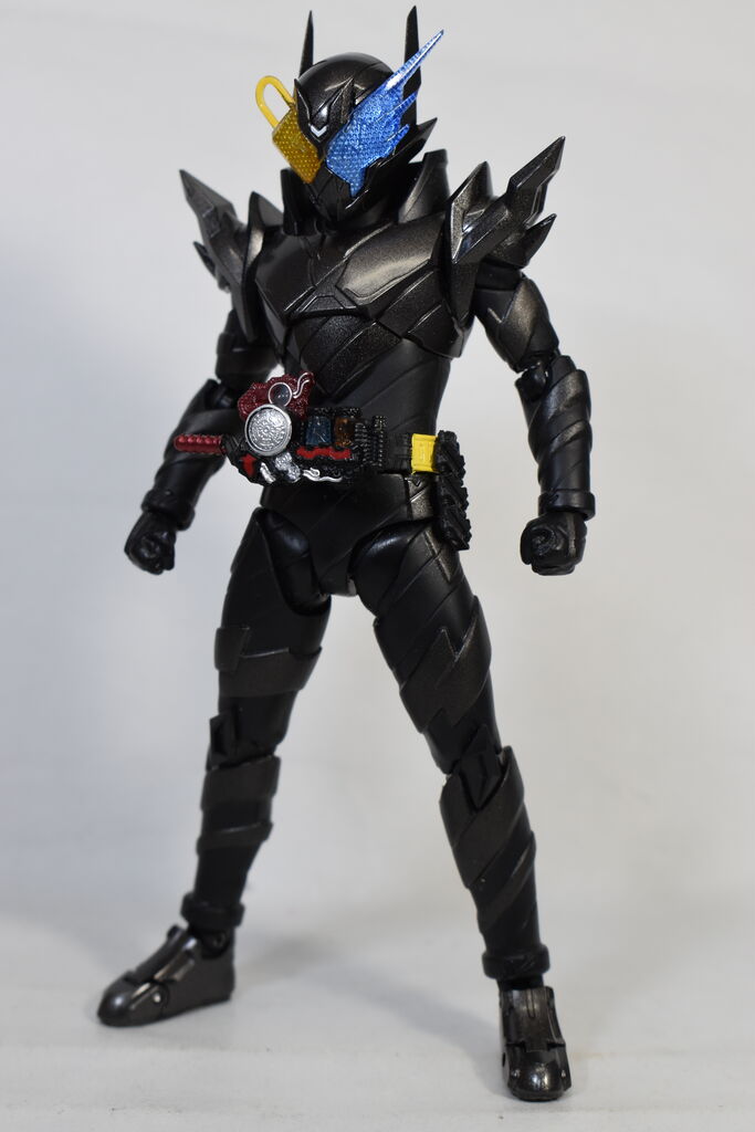 S.H.Figuarts 仮面ライダーメタルビルド レビュー : ハニワの玩具部屋