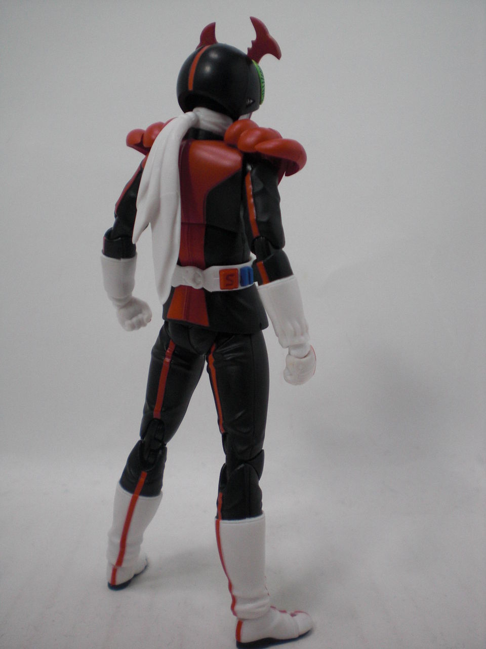 【仮面ライダー】 V3・ストロンガー フィギュアとバイクセット　期間限定値下げ！ 抽選販売】S.H.Figuarts 仮面ライダーストロンガー＆カブトロー