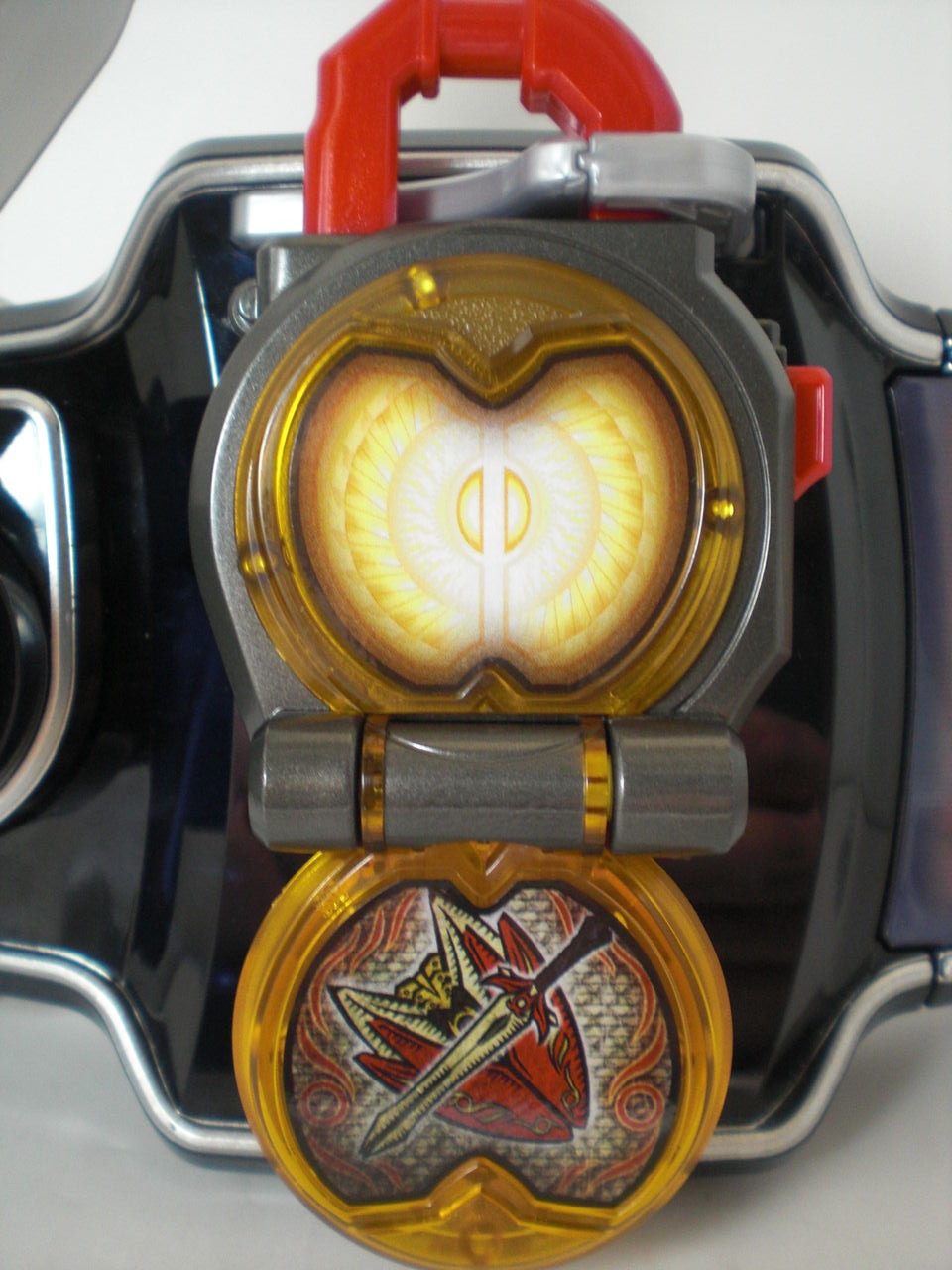 DX ゴールデン　シルバー　黒のリンゴ　禁断のリンゴロックシード バンダイ DX金&銀のリンゴロックシード 仮面ライダーマルス&冠