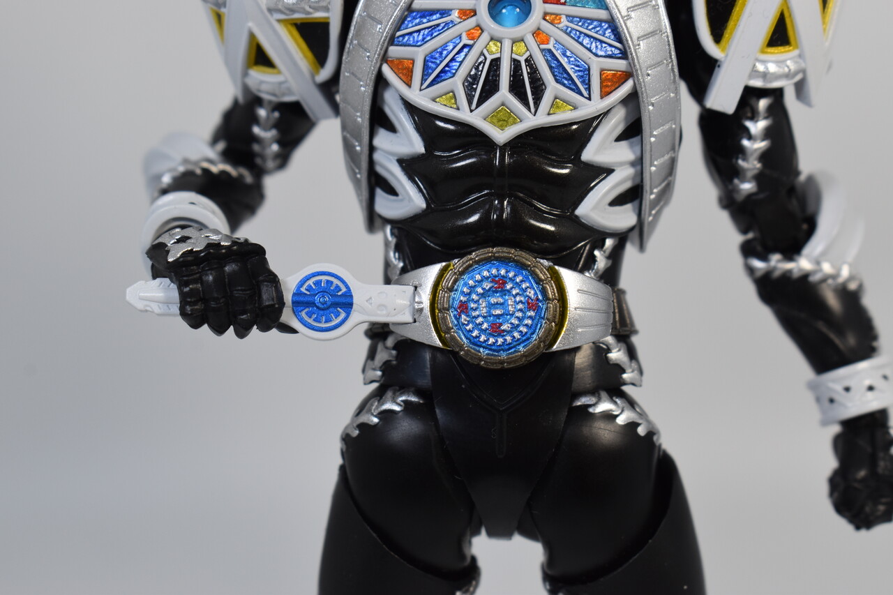 S.H.Figuarts 仮面ライダーサガ（真骨彫製法） レビュー : ハニワの 