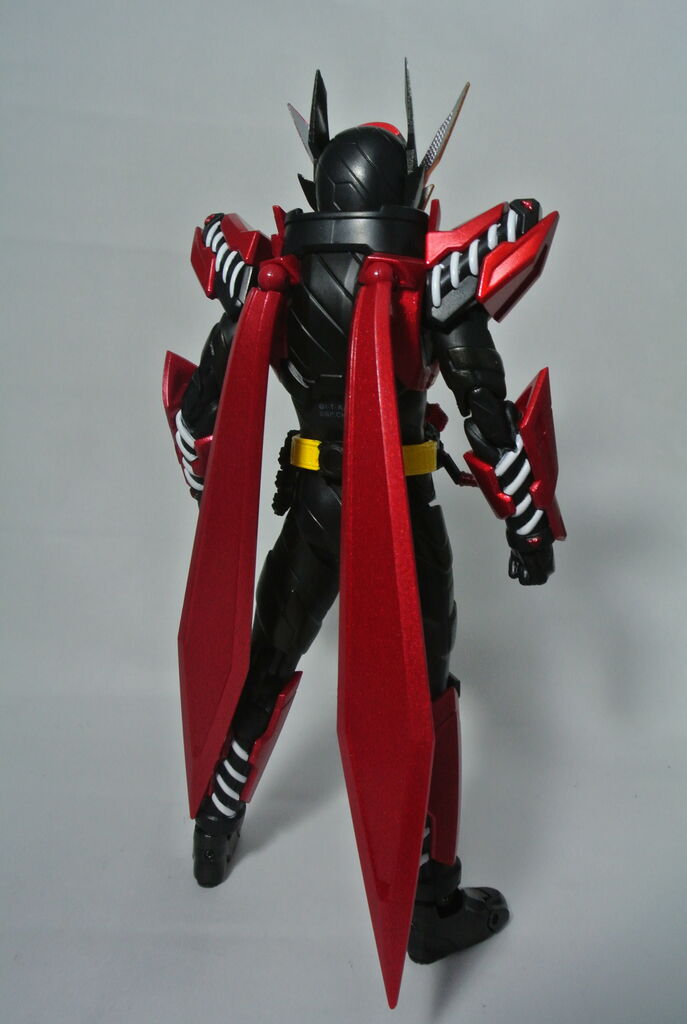 S.H.Figuarts 仮面ライダービルド ラビットラビットフォーム