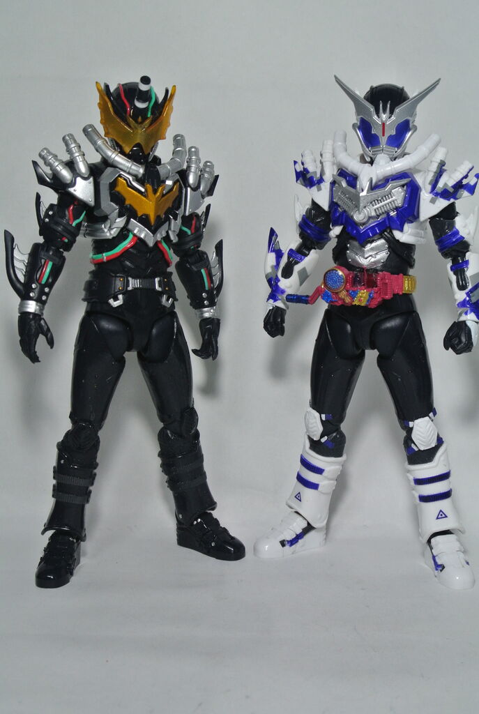フィギュアーツ 仮面ライダーマッドローグ S.H.フィギュアーツ 仮面ライダーマッドローグ レビュー : はっ