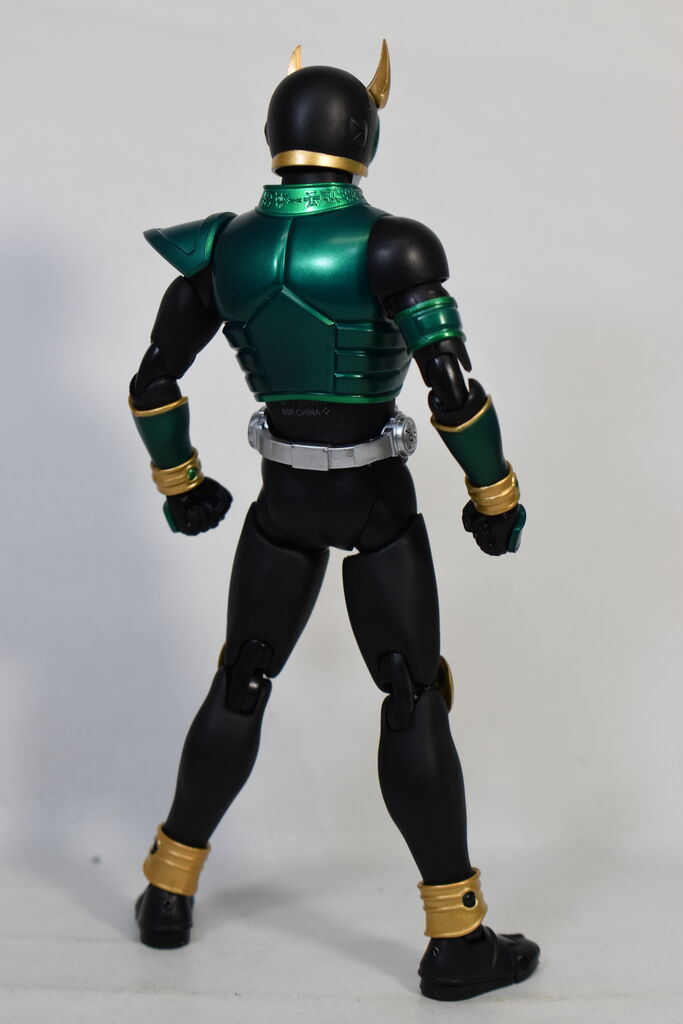 S.H.Figuarts 仮面ライダークウガ ペガサスフォーム（真骨彫製法