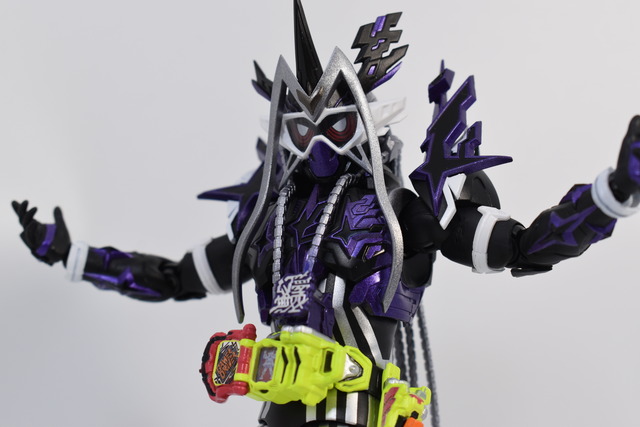 新品】フィギュアーツ専用 仮面ライダーゲンム 無双ゲーマー用