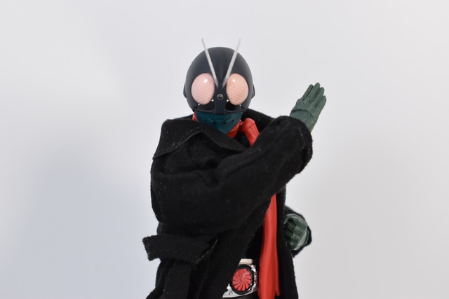 フィギュアーツ シンウルトラマン　シン仮面ライダー　まとめ売り S.H.Figuarts 仮面ライダー（シン・仮面ライダー）で遊ぶ - YOの