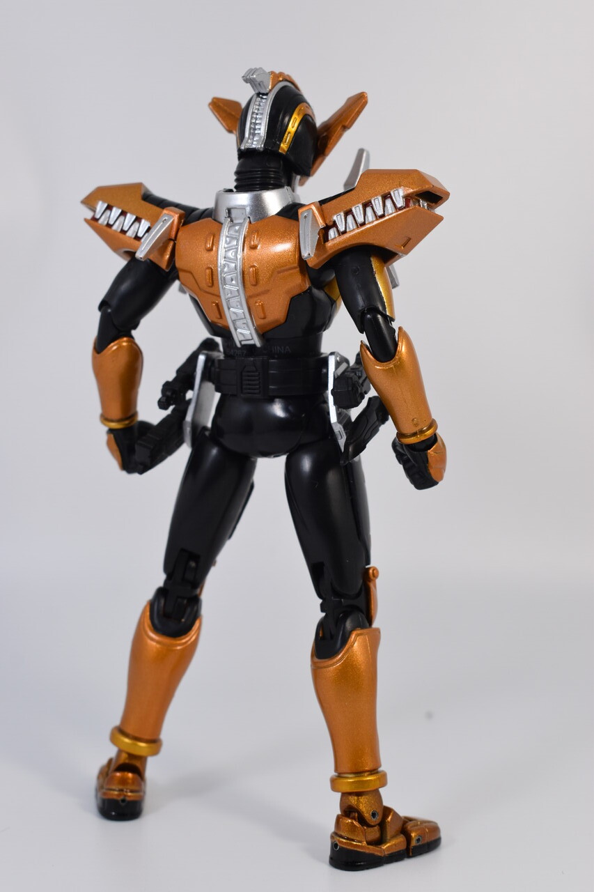 S.H.フィギュアーツ 劇場版 仮面ライダー電王 俺、誕生！ 仮面ライダー牙王（ガオウ）（魂ウェブ限定） wyw801m Amazon.co.jp: S.H.フィギュアーツ 劇場版 仮面ライダー電王 俺