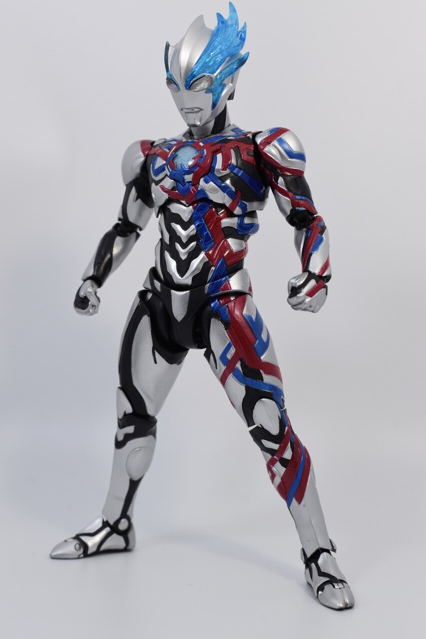 S.H.Figuarts ウルトラマンブレーザー レビュー : HERO大好きの提督・P