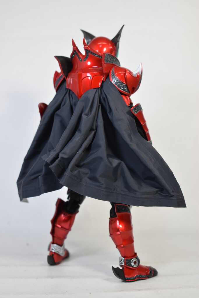 S.H.Figuarts 仮面ライダーダークキバ（真骨彫製法） レビュー