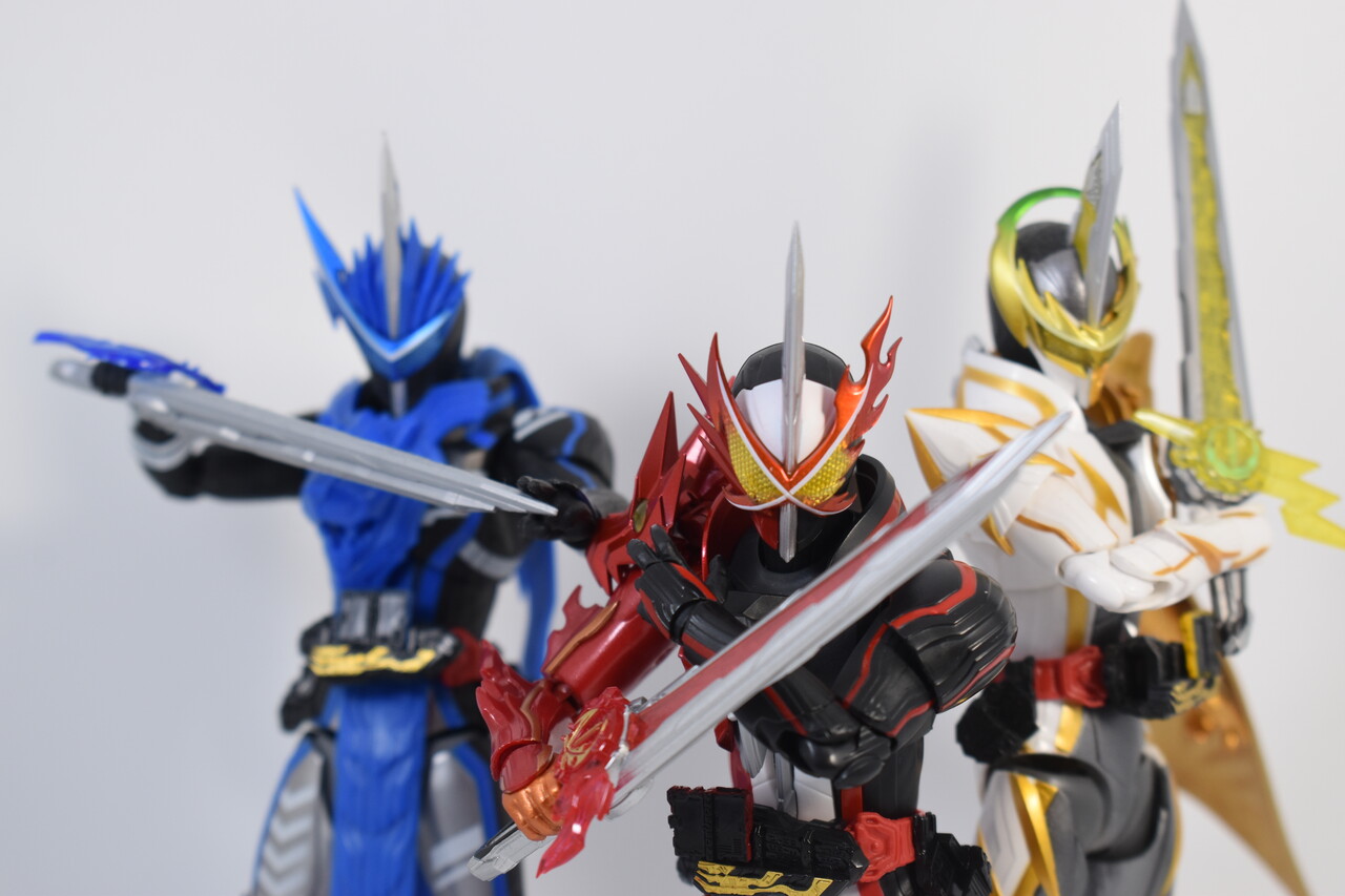 S.H.Figuarts 仮面ライダーセイバー ブレイブドラゴン -Metallic